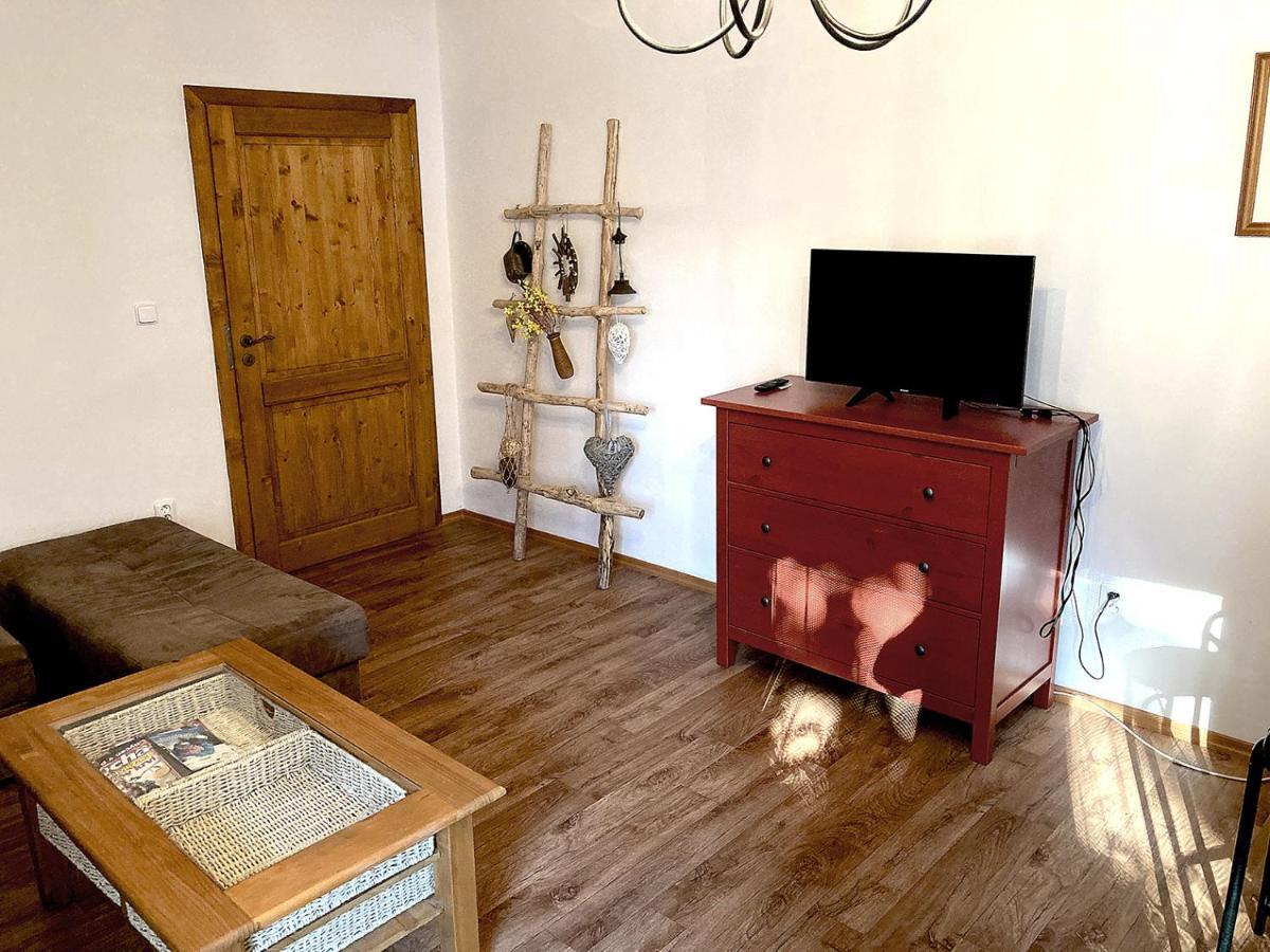 Apartmany Tones Hanusovice Екстер'єр фото