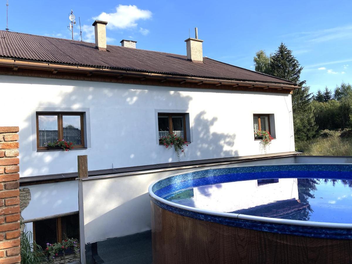 Apartmany Tones Hanusovice Екстер'єр фото