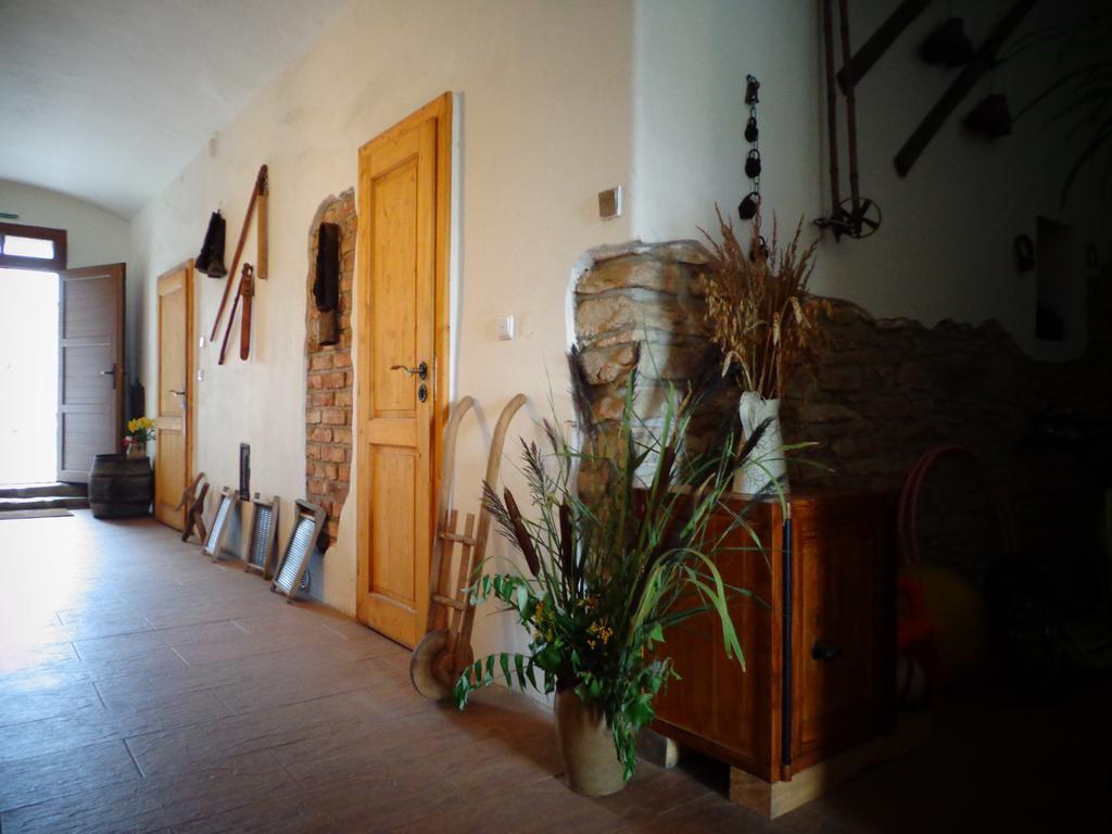 Apartmany Tones Hanusovice Екстер'єр фото